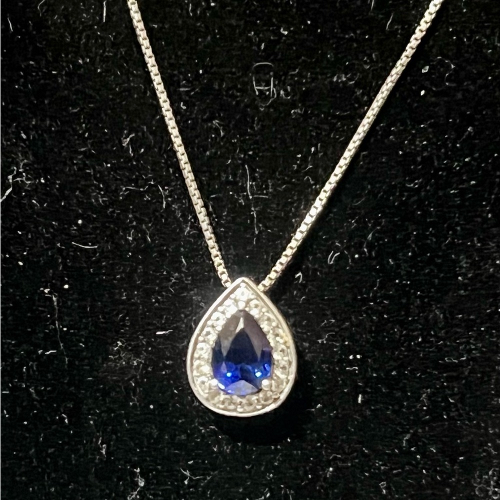 Elegant Silver Chain Necklace